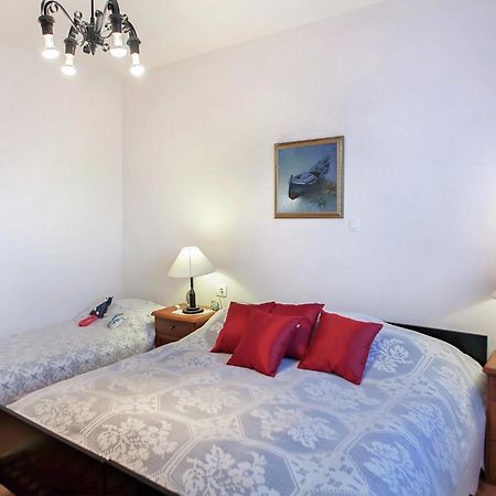 Cozy Apartment With A Balcony And A Sea View Brela Exterior photo